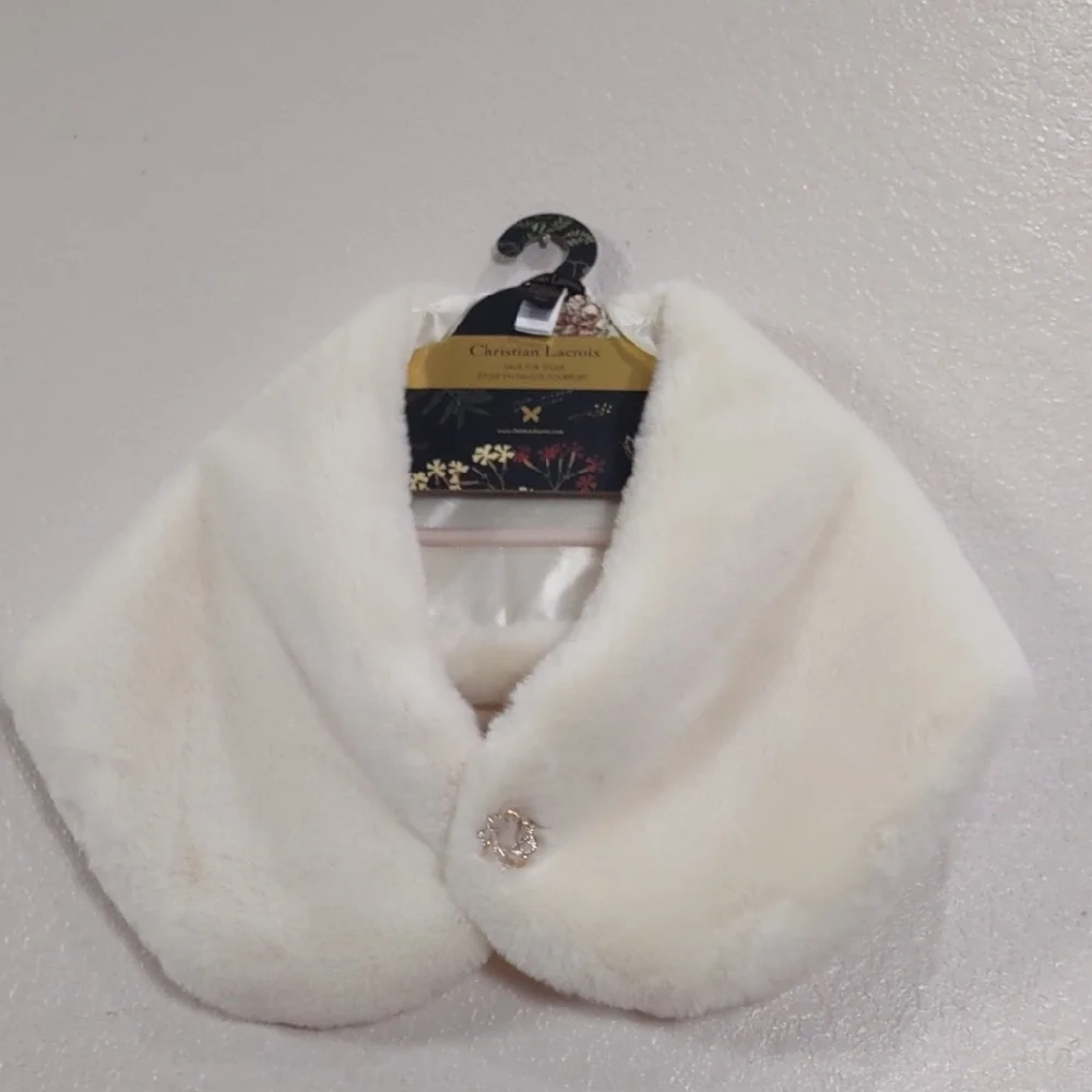 Christian Lacroix Cream Faux Fur Stole - Picture 14 of 17